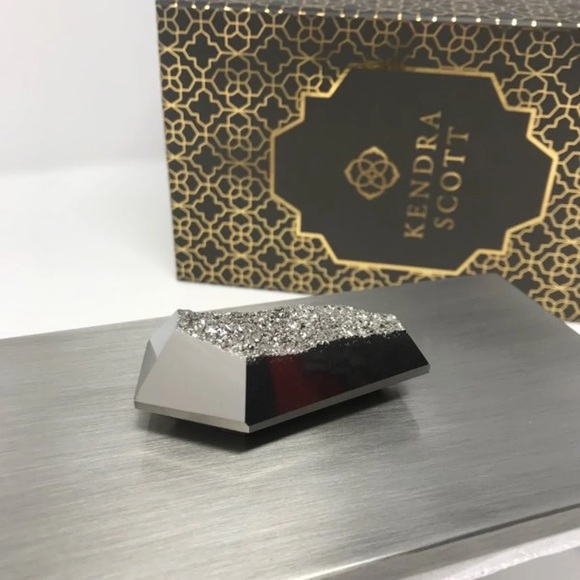 NWT Kendra Scott Antique Silv Acrylic Platinum Box - Picture 5 of 9